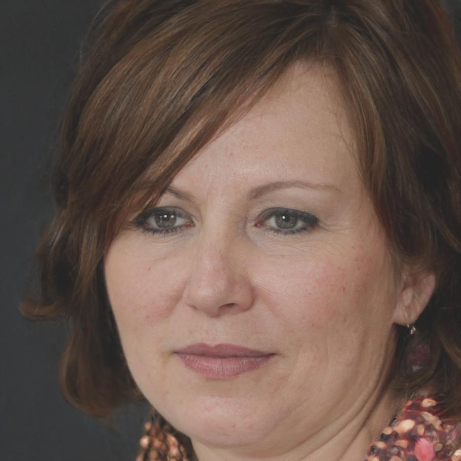 Marina Hoffmann, Finanzberaterin für internationale Studierende bei pharidomelyxo